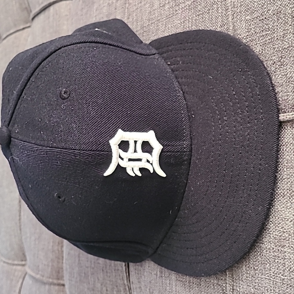 59FIFTY DETROIT TIGERS‎ FITTED BASEBALL CAP HAT 7 3/4 NEW ERA BLACK / WHITE EUC